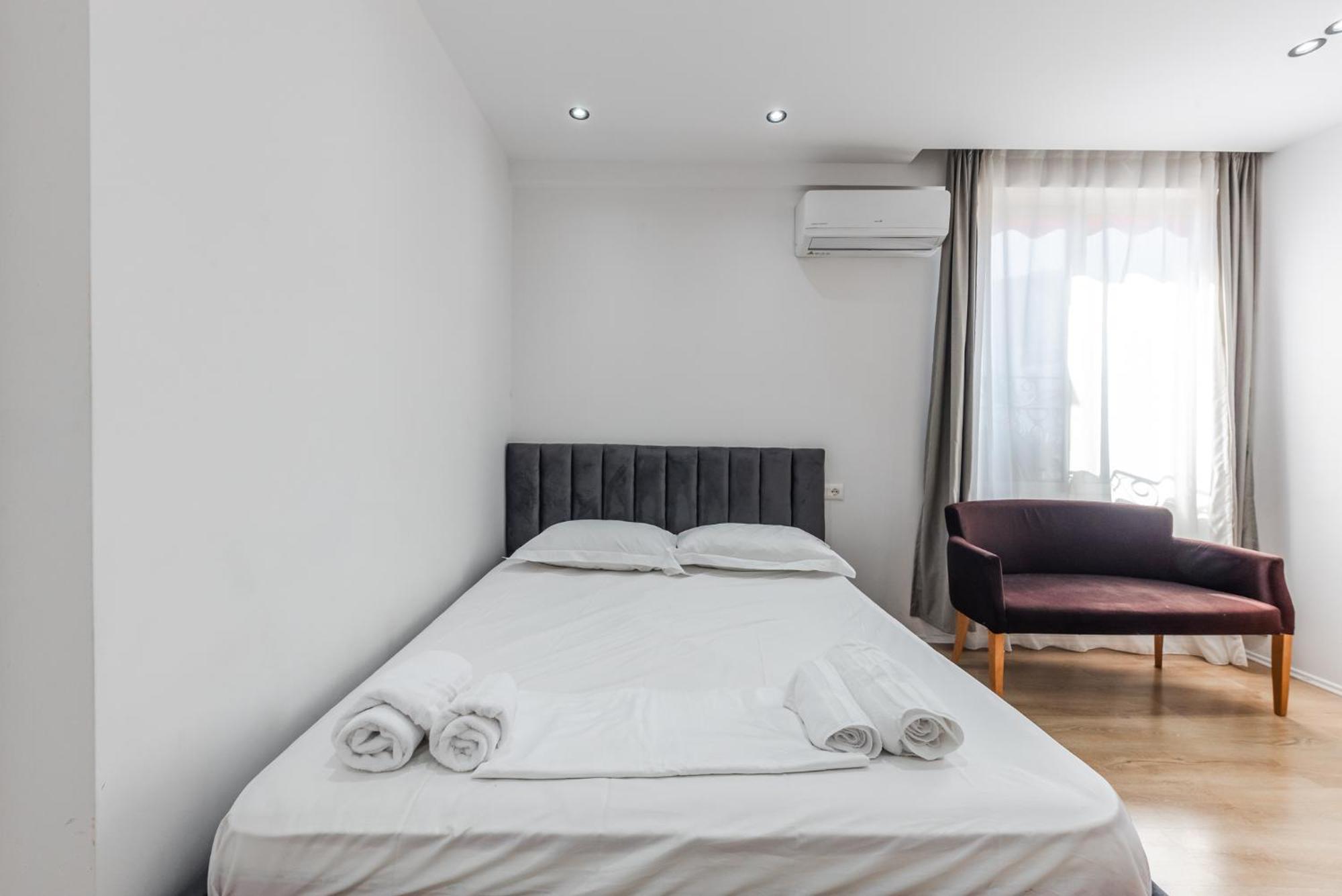 Atelier Apartments By Kondo Stays Tirana Exterior foto